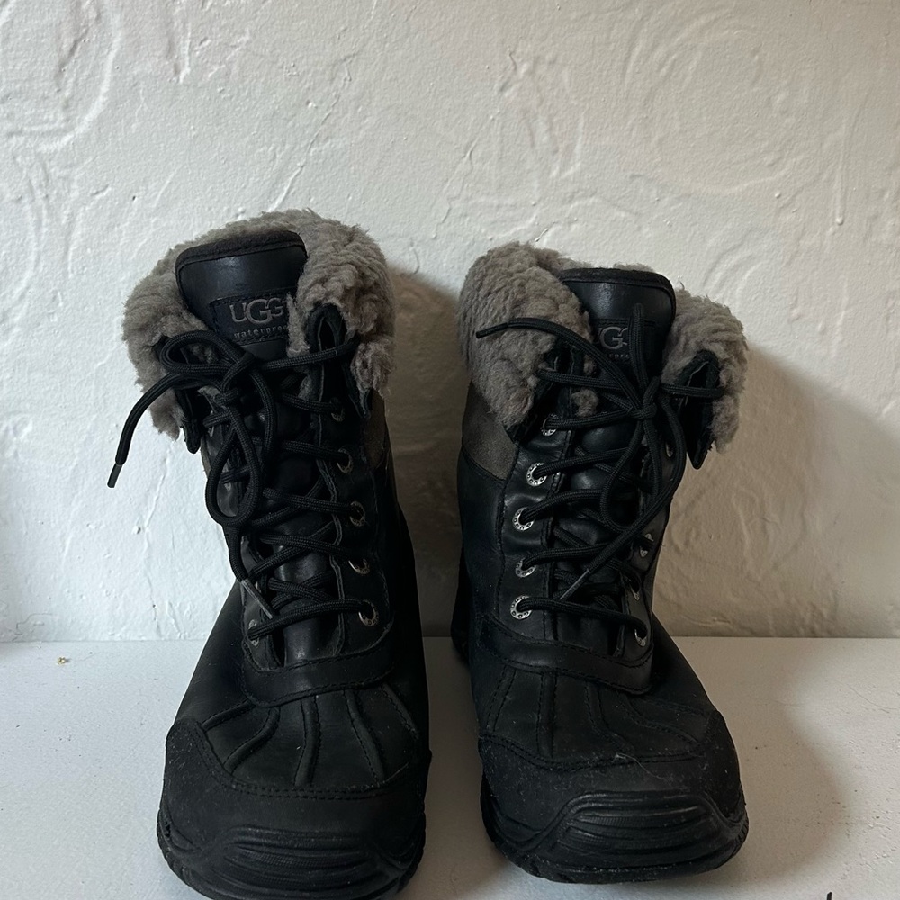 UGG Adirondack Black Winter Boots with Gray Fur